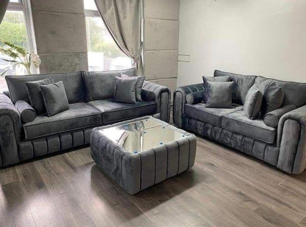 Lilly Sofa
